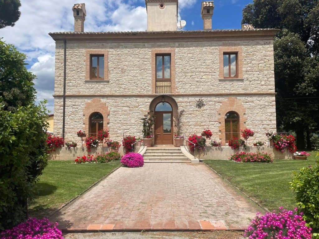 Villa Antica in Pietra